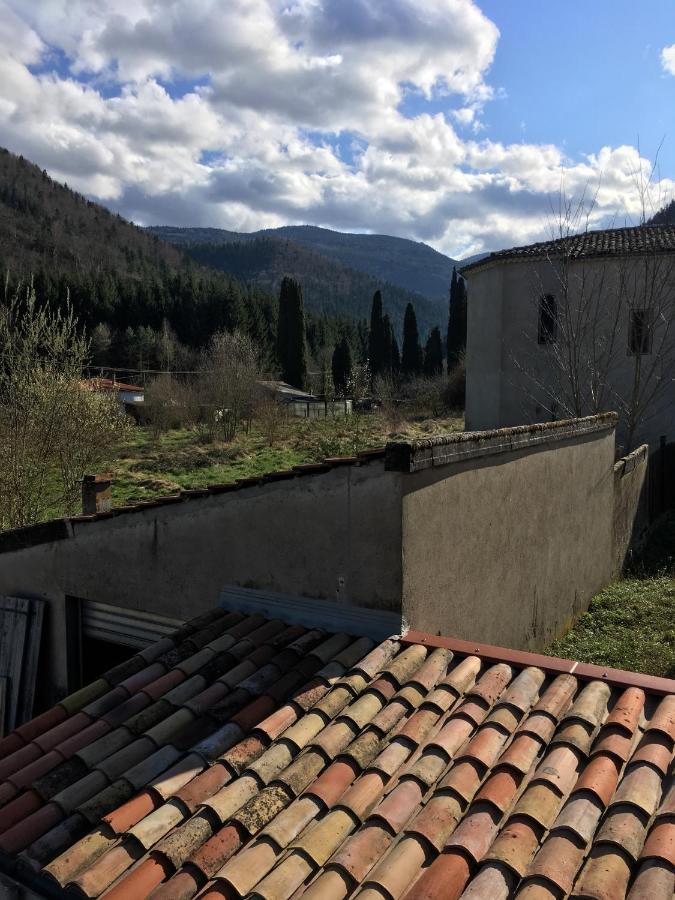 Sejour Chez L'Habitant Homestay Fougax-et-Barrineuf Luaran gambar